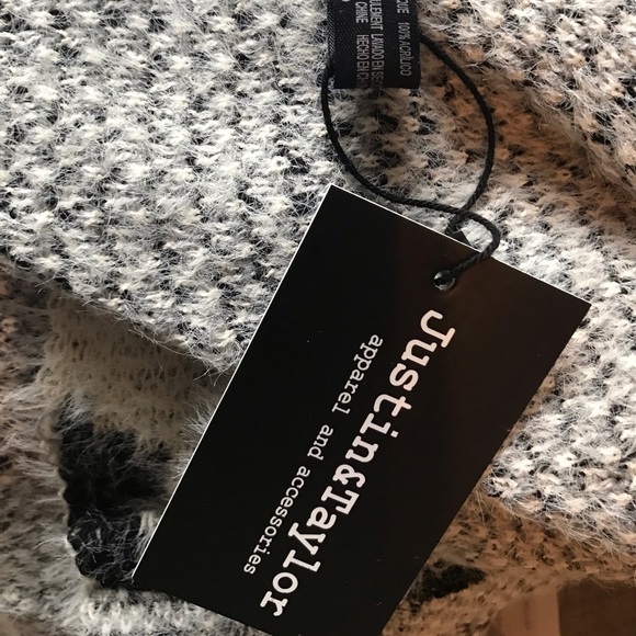 Justin & Taylor luxe leopard print poncho - Picture 4 of 4